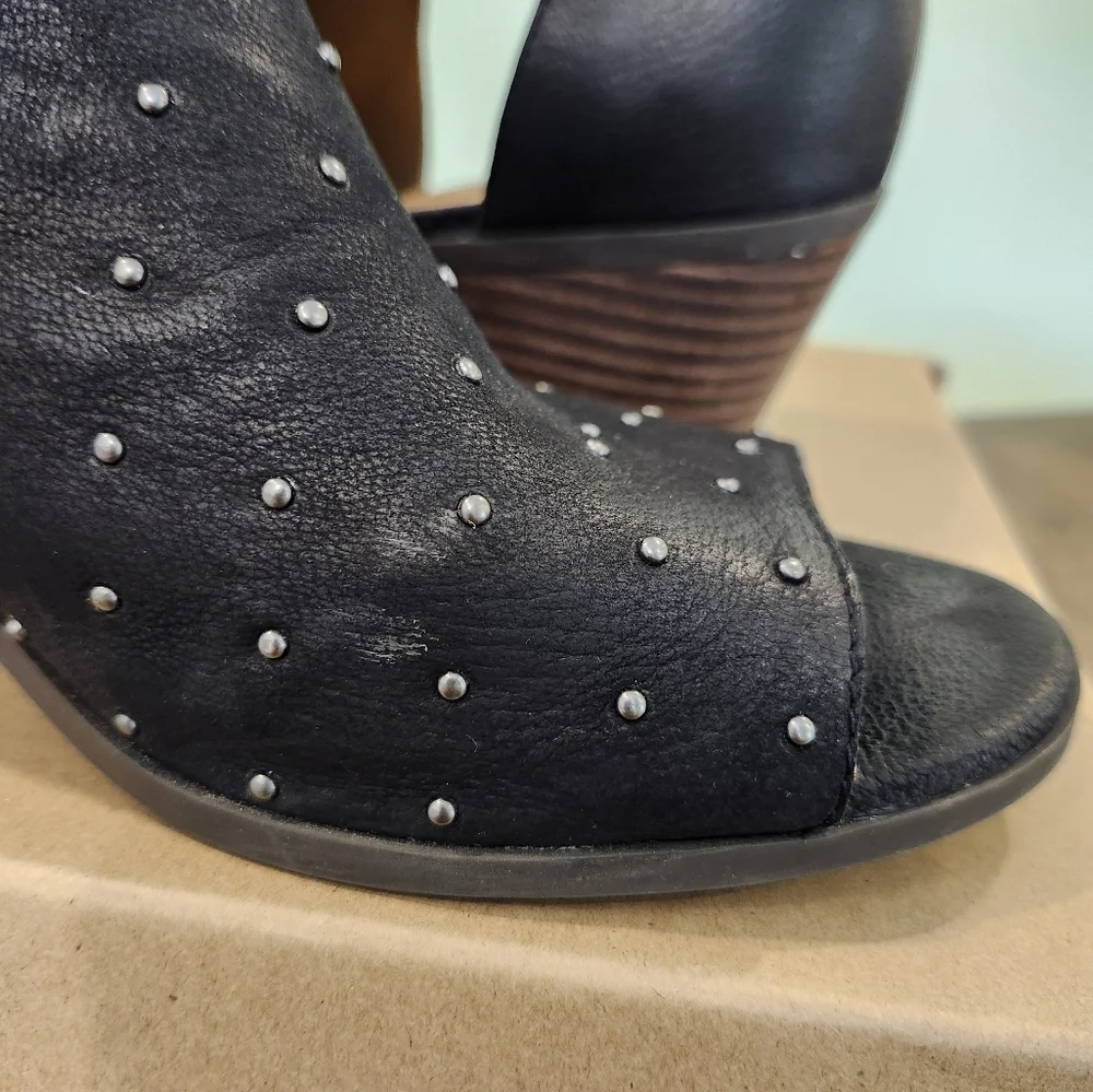 Lucky Brand Bankks Black Leather Studded Booties Open Toe Size 10 - Picture 9 of 10